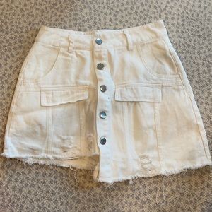 White skort, never worn with tags. XS adorable